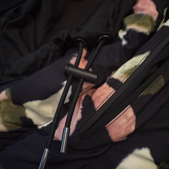 TED BAKER LONDON  Gianara Forager Puffer Nylon Drawstring Tote Bag Black Multi - Picture 12 of 12